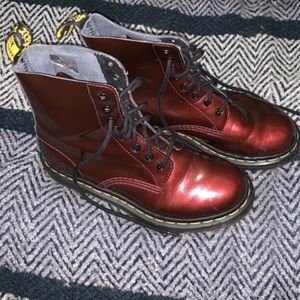 Doc Martens Maroon